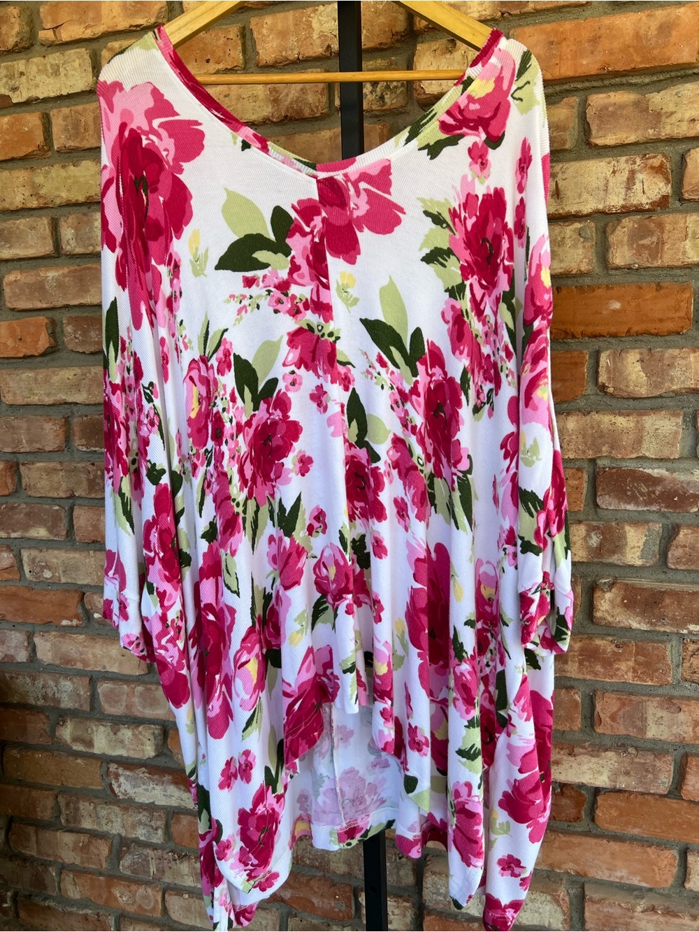 Laurie Felt Pink Floral Tunic Top, soft ribbed texture & a relaxed high low hem